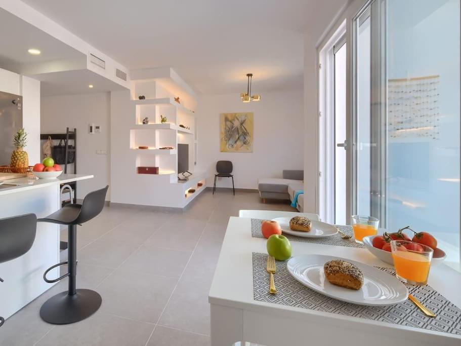 Bonito Apartamento 2 Minutos De La Playa Фуэнхирола Экстерьер фото